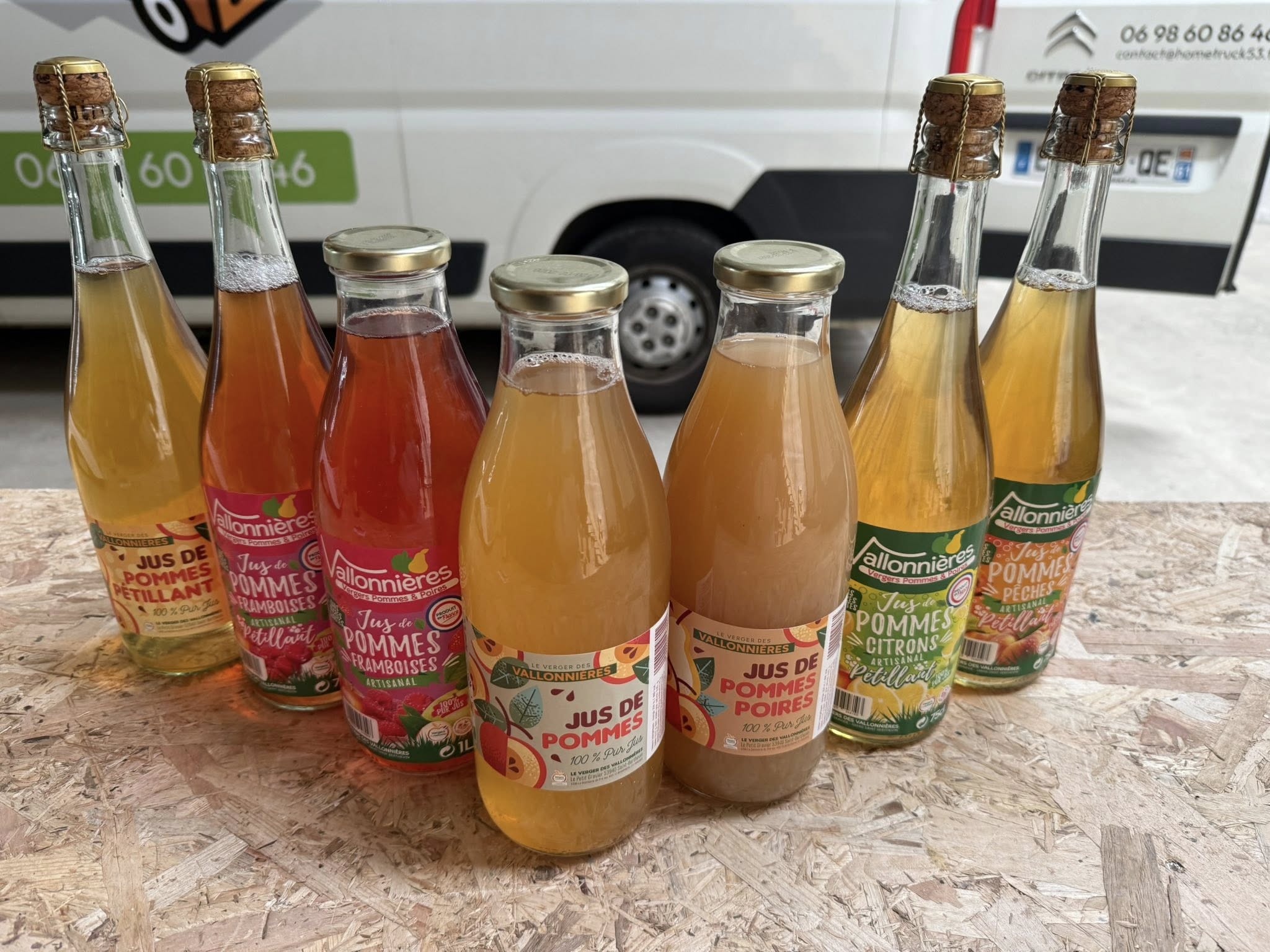 493564805_122185873544278585_2224414241137655187_n Photo de bouteilles vous donnant accès à l'épicerie.